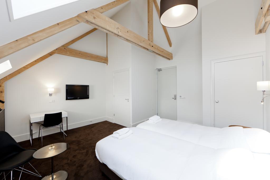 College Hotel อัลค์มาร์ ภายนอก รูปภาพ
